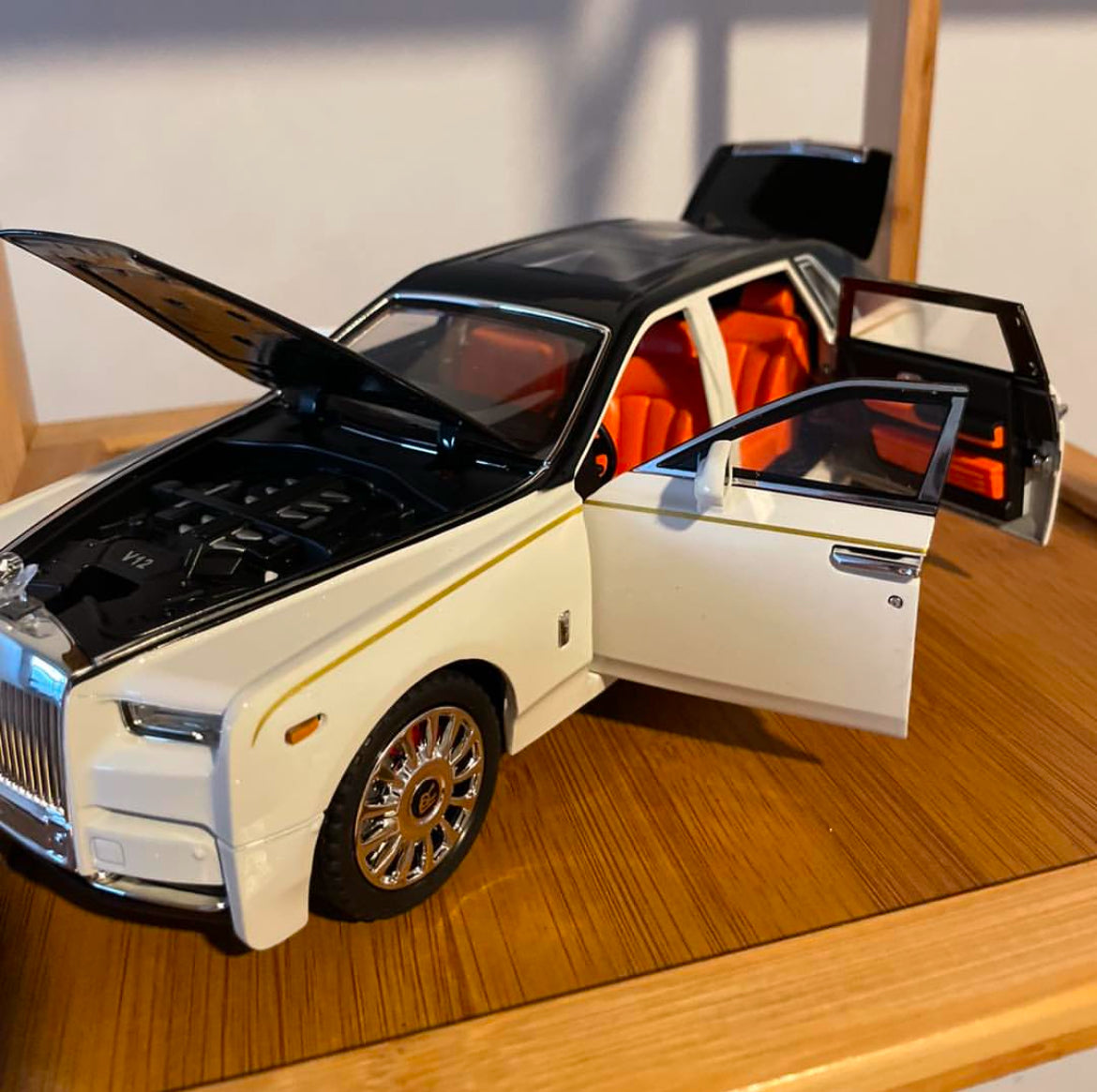 1:18 Rolls-Royce Phantom Model Car Collectible