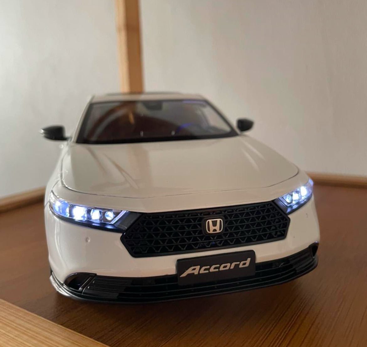1:18 Honda Accord Sedan Diecast Model Collectible