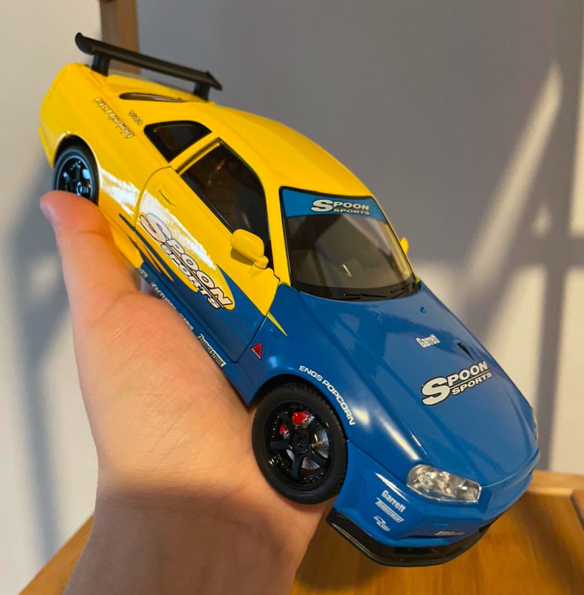 1:24 Nissan Skyline GT - R R34 Diecast Model Car Sports Vehicle Collectible - Nexloop