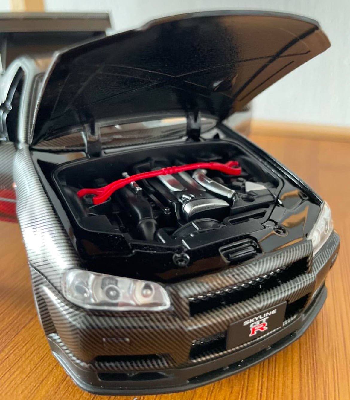 1:24 Nissan Skyline GT - R R34 Diecast Model Car Sports Vehicle Collectible - Nexloop