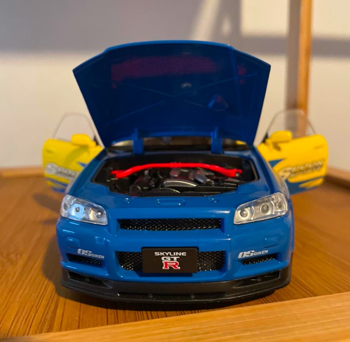 1:24 Nissan Skyline GT - R R34 Diecast Model Car Sports Vehicle Collectible - Nexloop