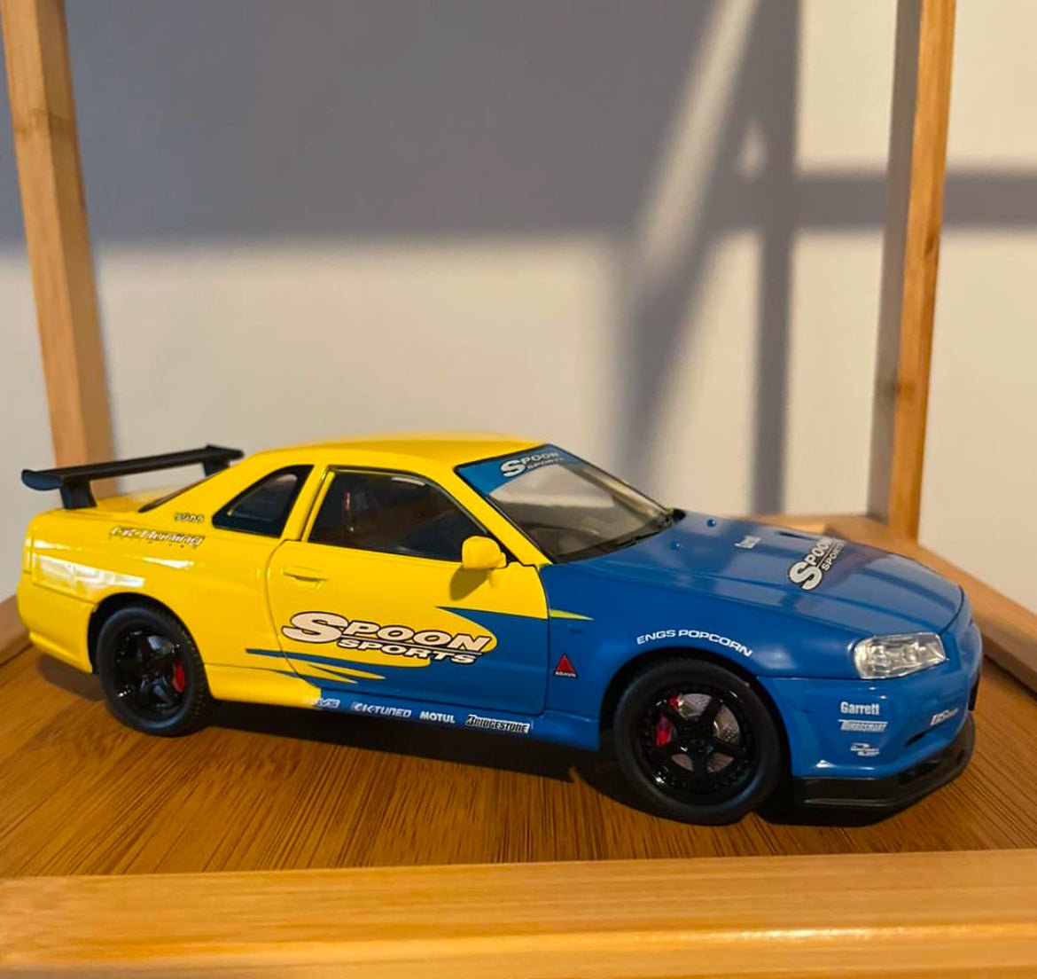 1:24 Nissan Skyline GT - R R34 Diecast Model Car Sports Vehicle Collectible - Nexloop