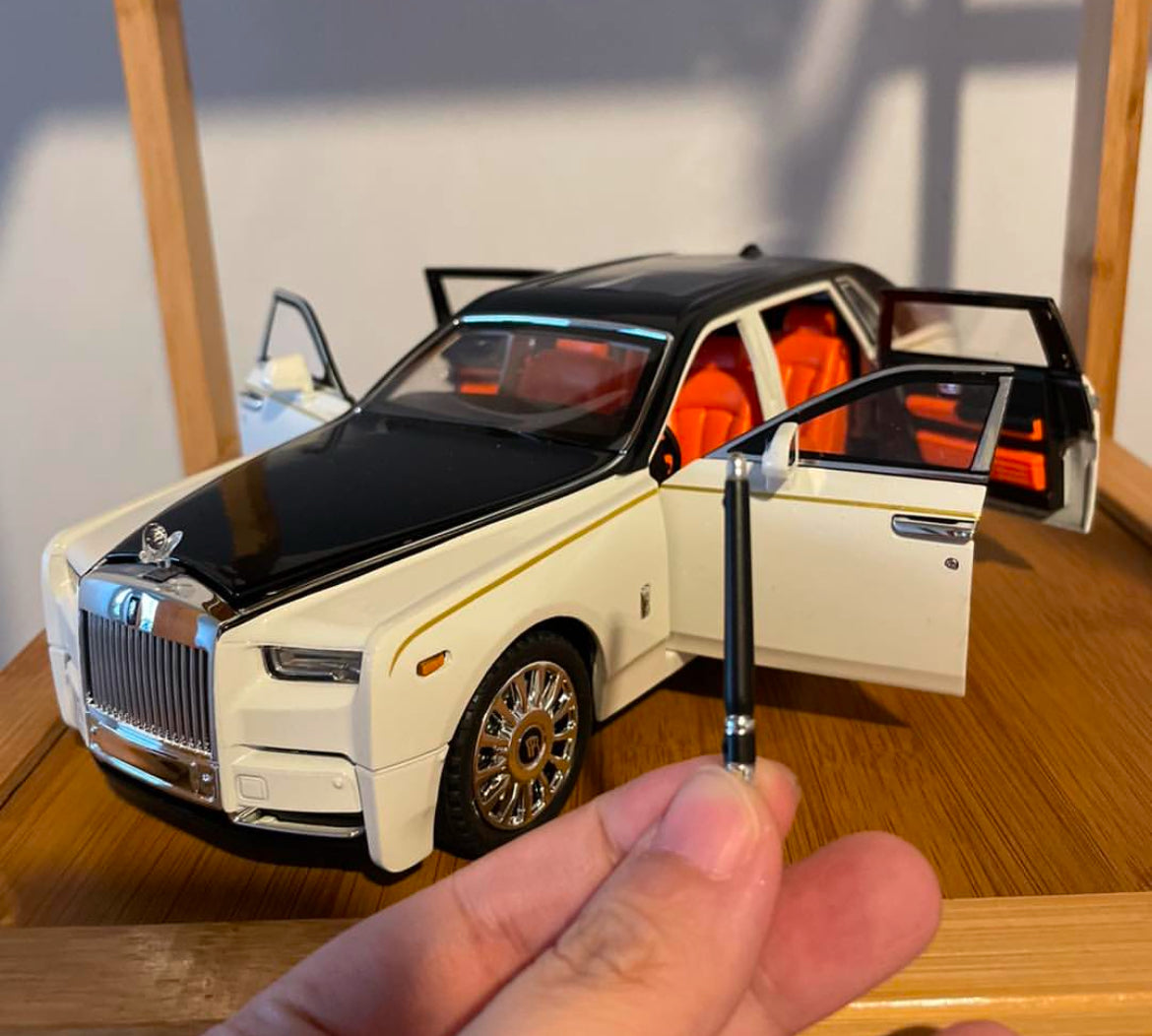 1:18 Rolls-Royce Phantom Model Car Collectible