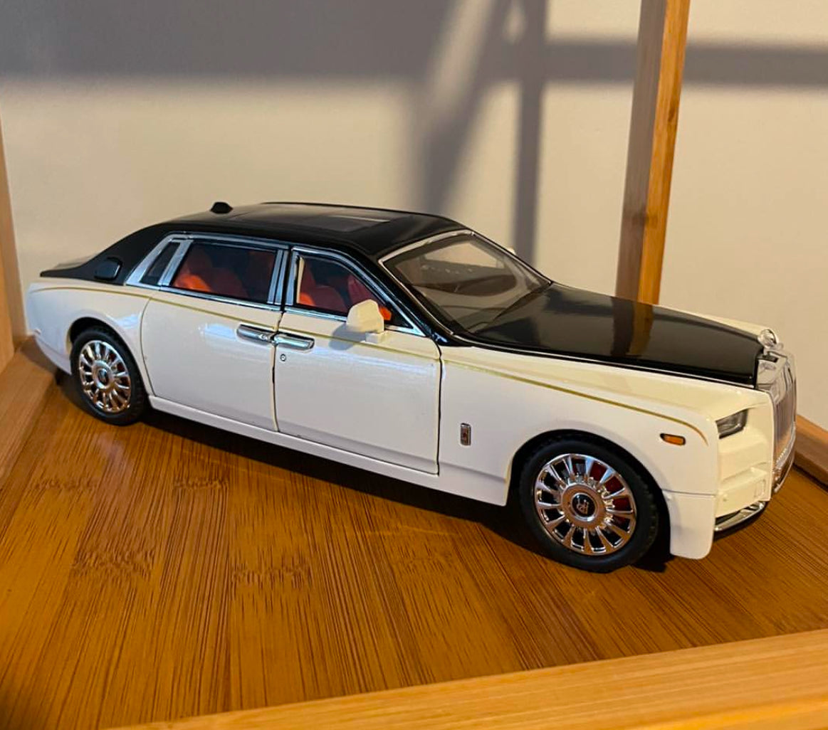 1:18 Rolls-Royce Phantom Model Car Collectible