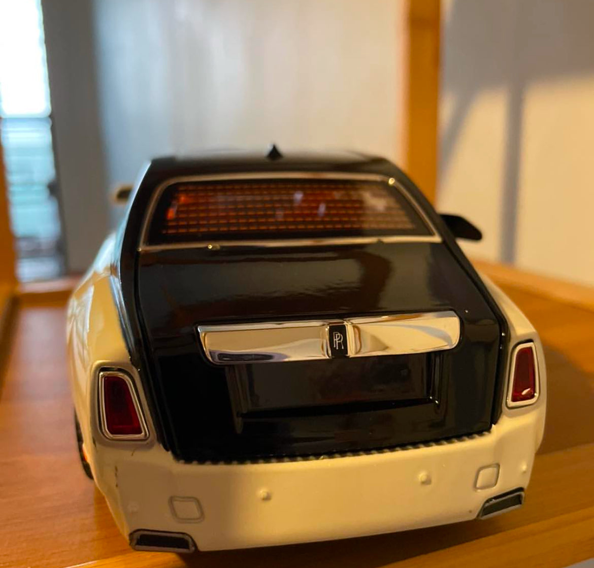 1:18 Rolls-Royce Phantom Model Car Collectible