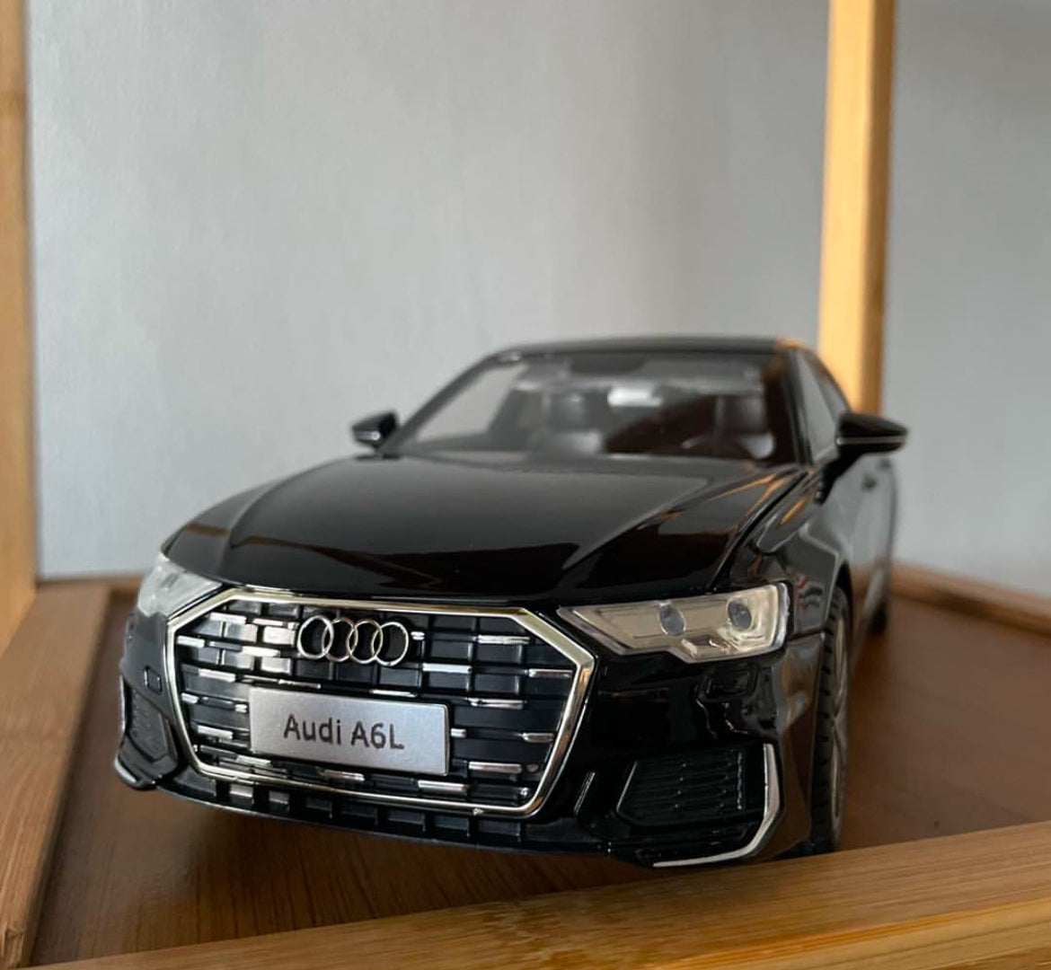 1:18 Audi A6L 55 TFSI Model Black Luxury Sedan Collectible