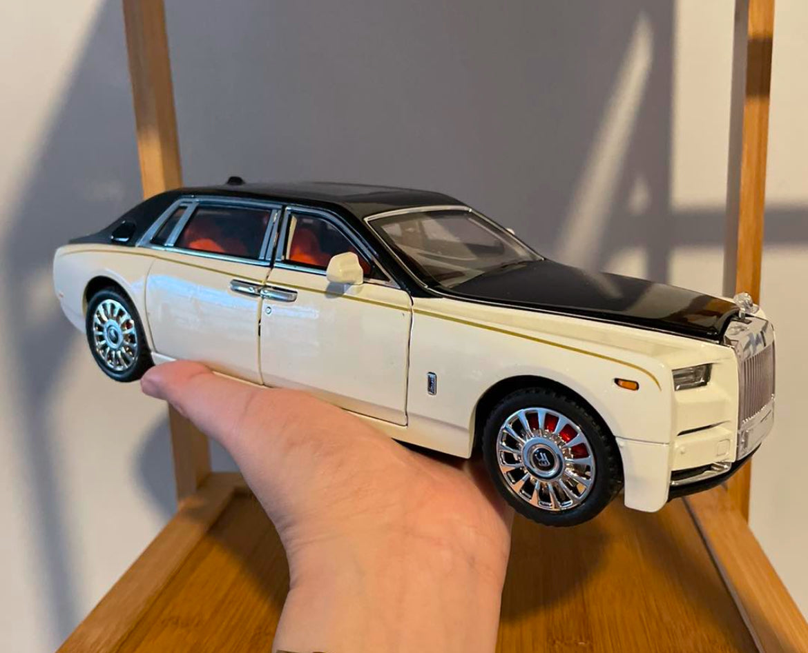 1:18 Rolls-Royce Phantom Model Car Collectible