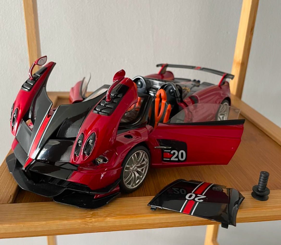 Large 1/18 Pagani Huayra Red Diecast Model Supercar - Nexloop