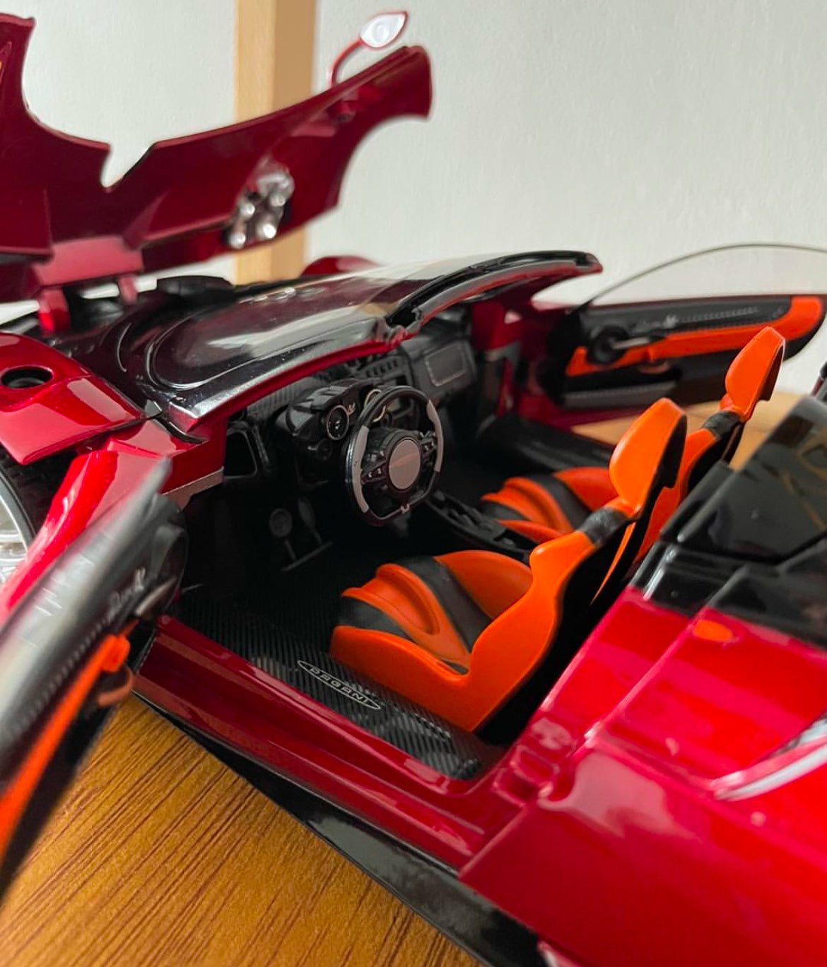 Large 1/18 Pagani Huayra Red Diecast Model Supercar - Nexloop