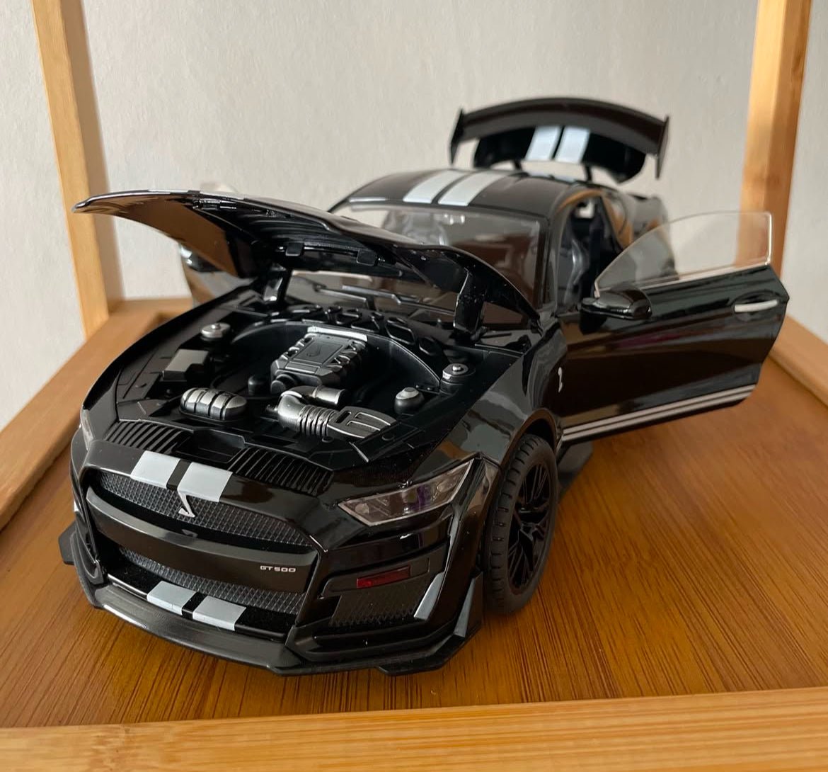 Large 1:18 Scale Black Mustang GT500 Metal Diecast Car Model Collectible - Nexloop